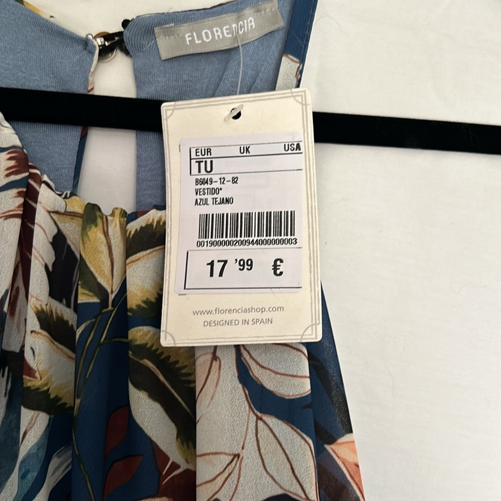NWT…. Ladies sheer dress … picked up in Barcelona have never worn. - Picture 6 of 6